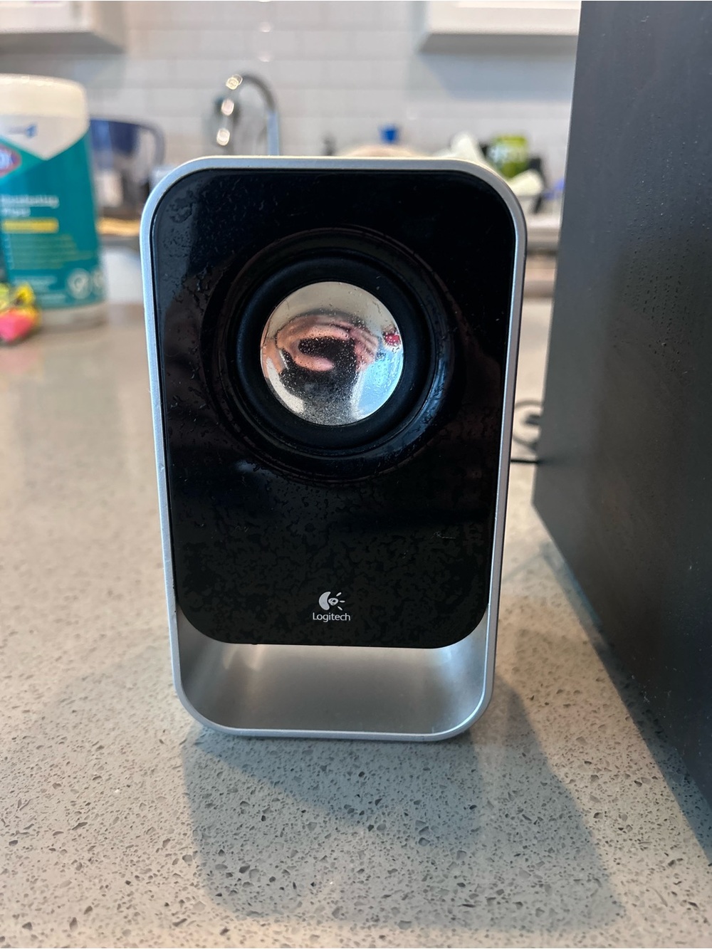 Logitech Black 2.1 Speaker System with Subwoofer - Compact Desktop Audio - Picture 2 of 4